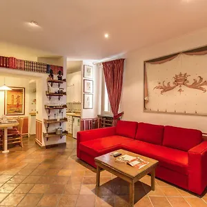  Apartamento Lovely Flat By The Trevi Fountain